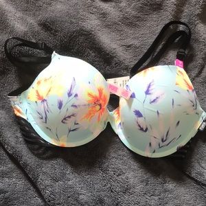 Victoria secrets bra